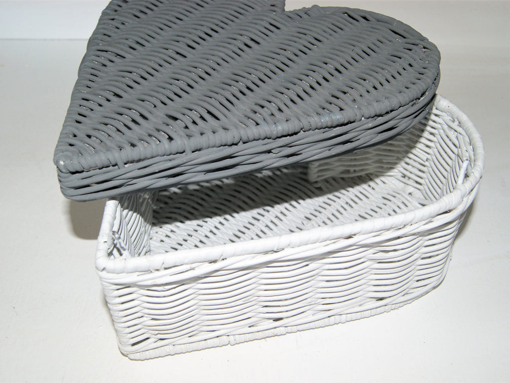 Korb Dose Herz weiß grau