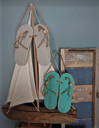 Strand Dekor Flip Flops hängend im Set