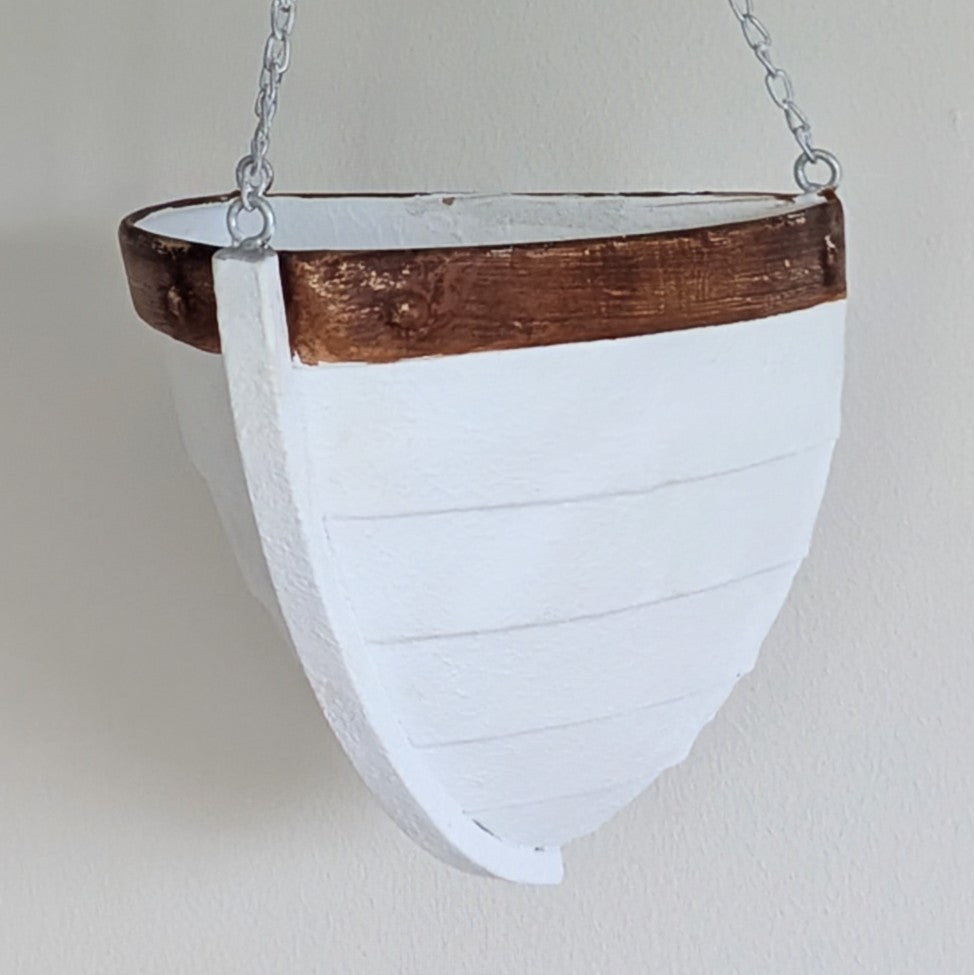 Hängender Übertopf Boot mit Wandhalterung