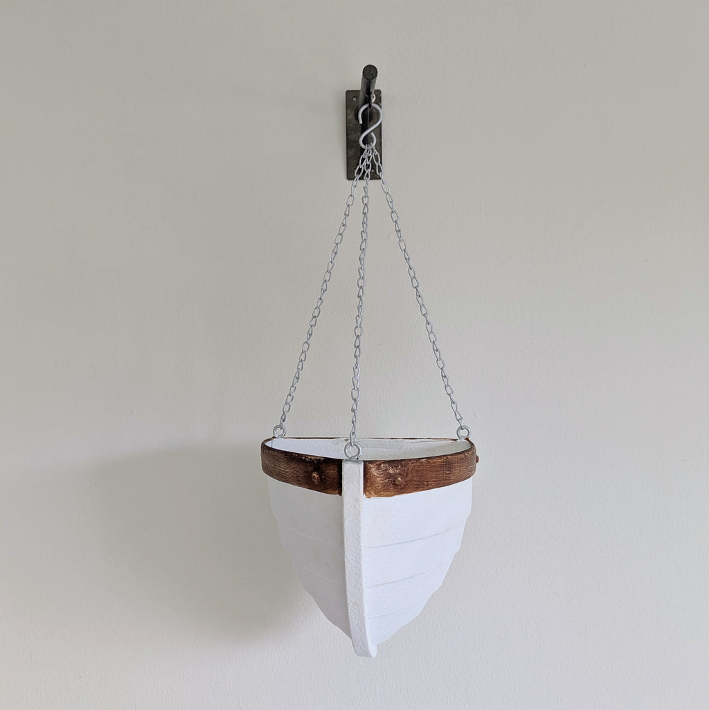 Hängender Übertopf Boot mit Wandhalterung