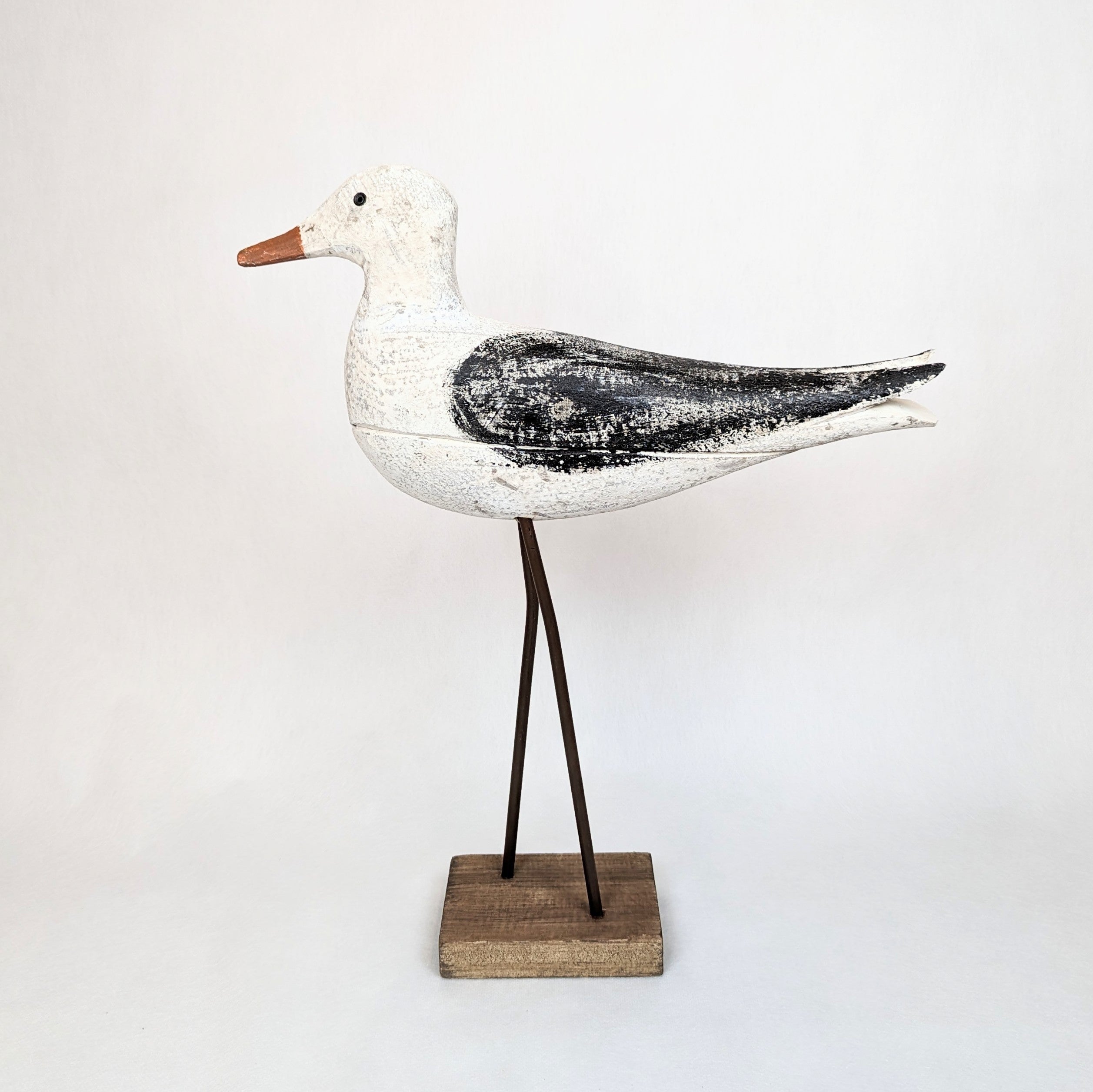 Holz Skulptur Möwe auf Sockel in drei Größen und Varianten zur Wahl