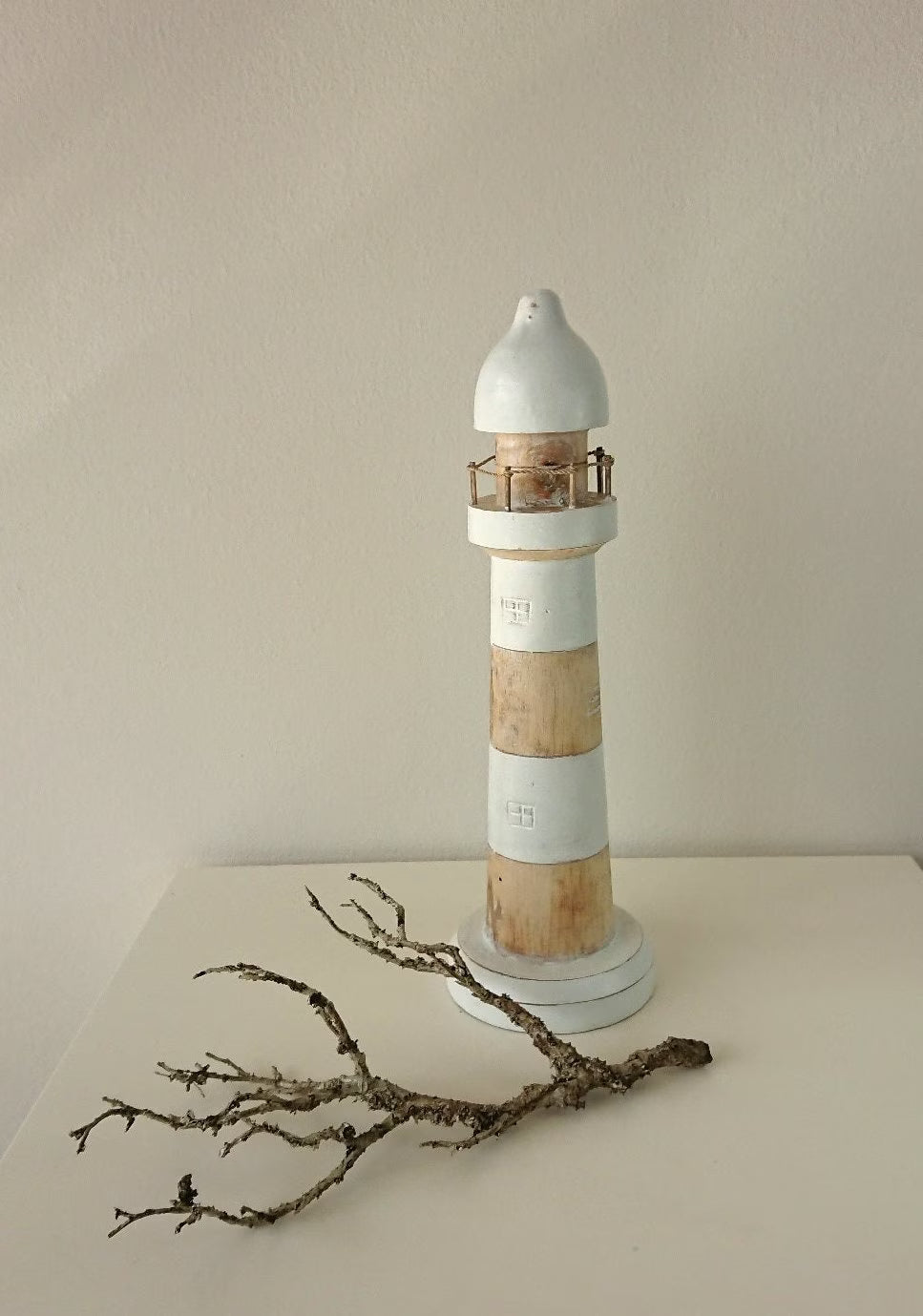 Leuchtturm Albasia Holz