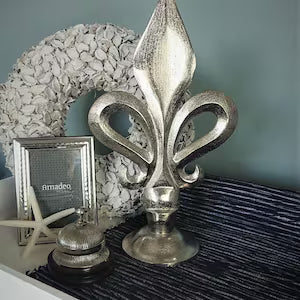 Ornament "Französische Lilie"