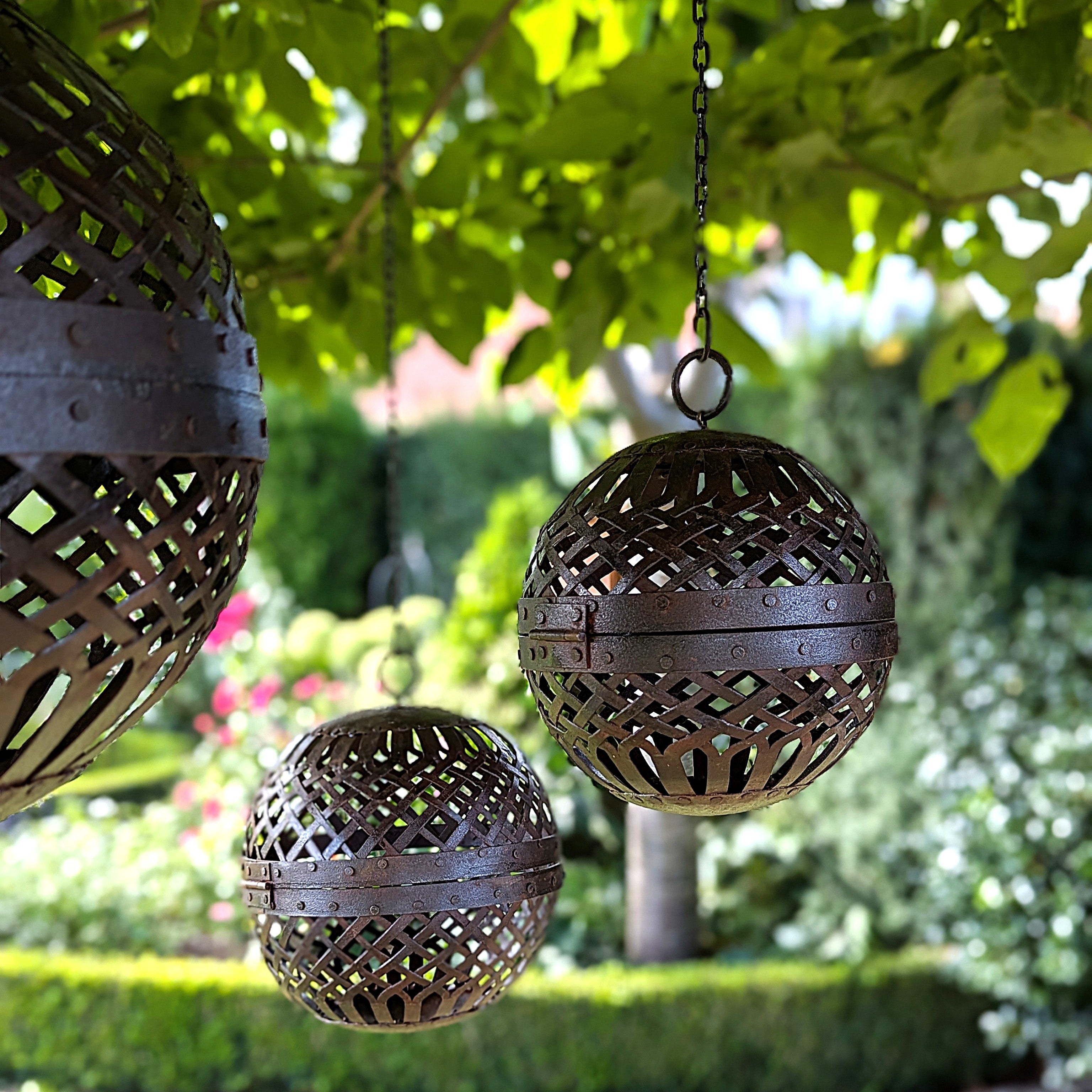 Metallkugel hängend Edelrost in drei Größen