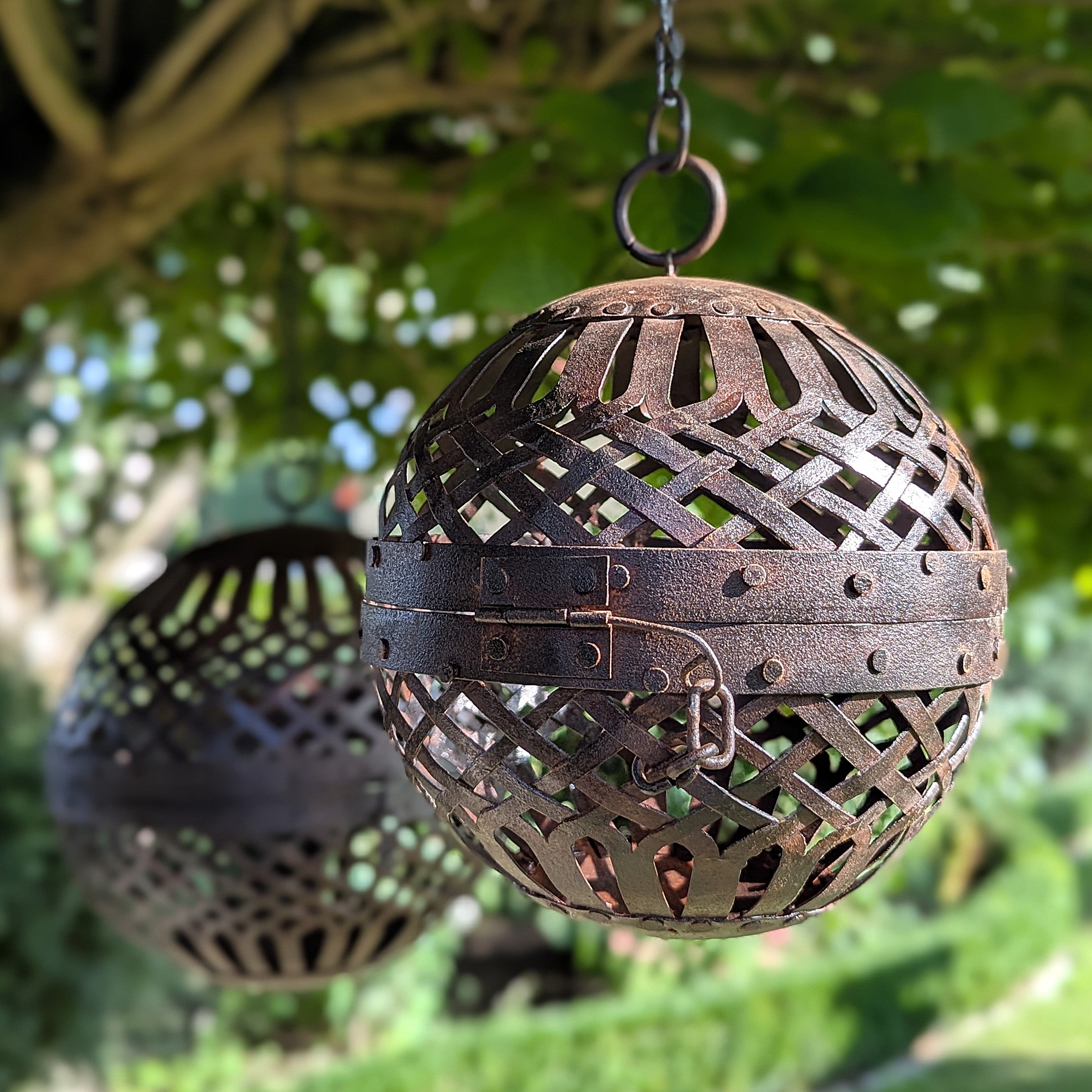 Metallkugel hängend Edelrost in drei Größen