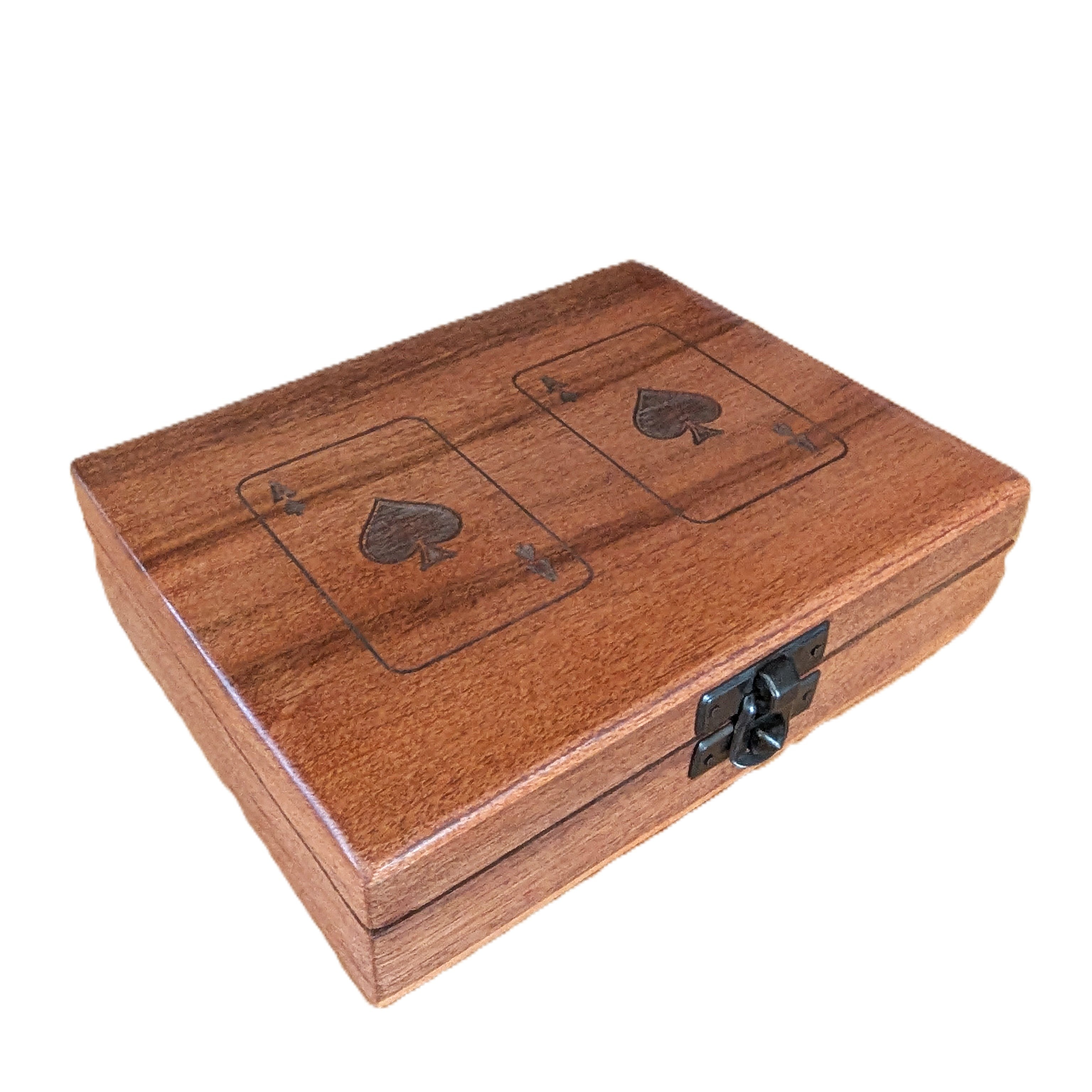 Spielkarten in Holzbox