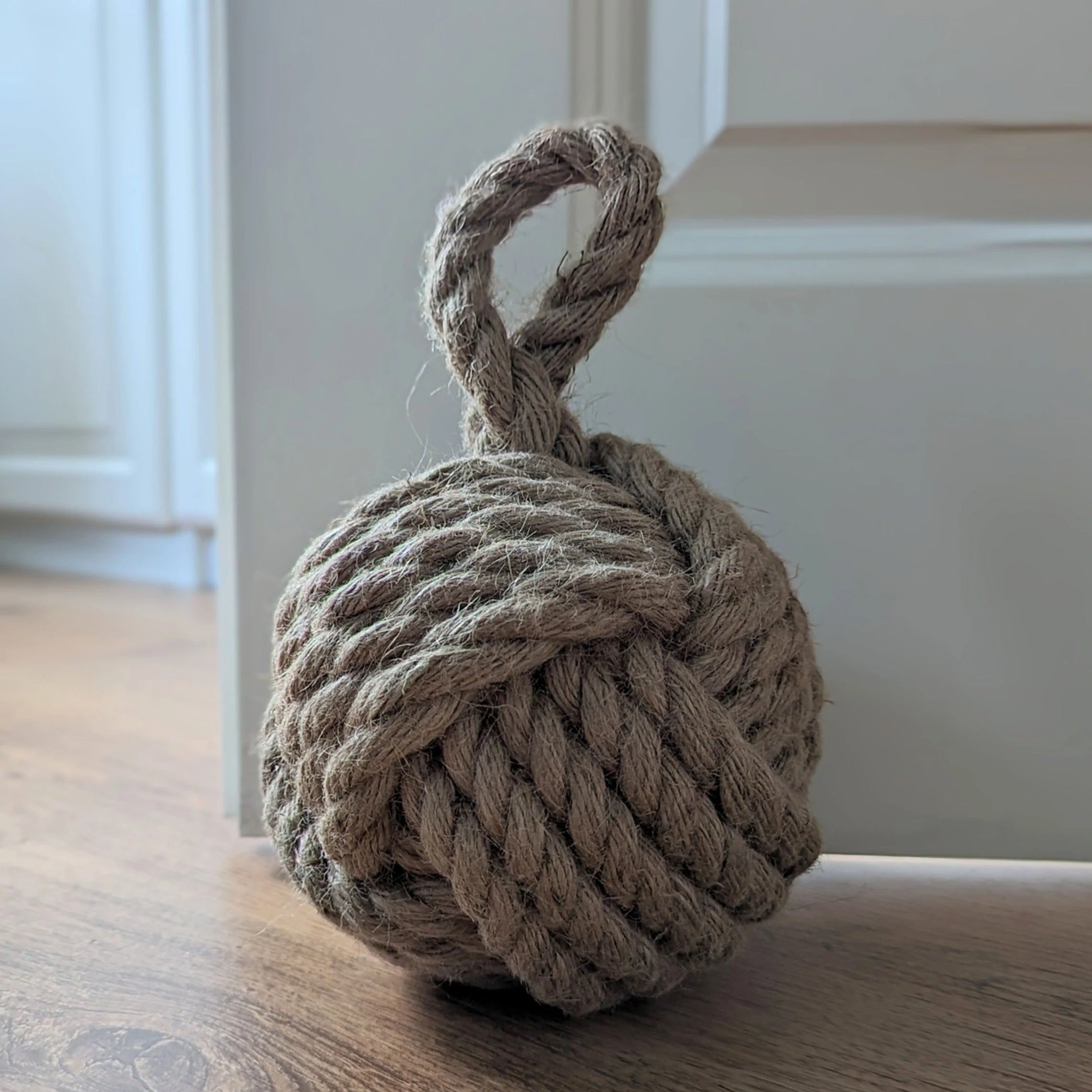 Maritimer Türstopper aus Jute