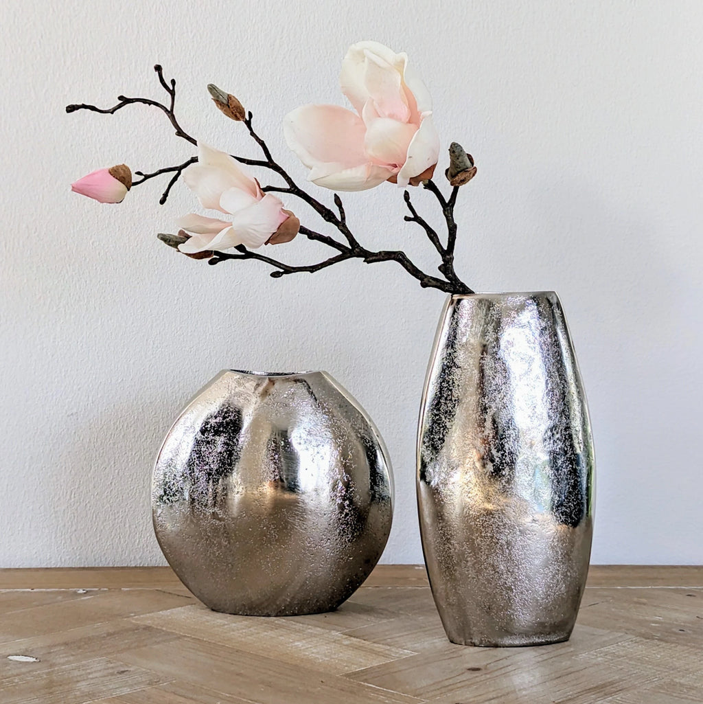 Vase aus Aluminium flach in zwei Varianten