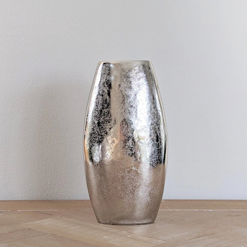 Vase aus Aluminium flach in zwei Varianten