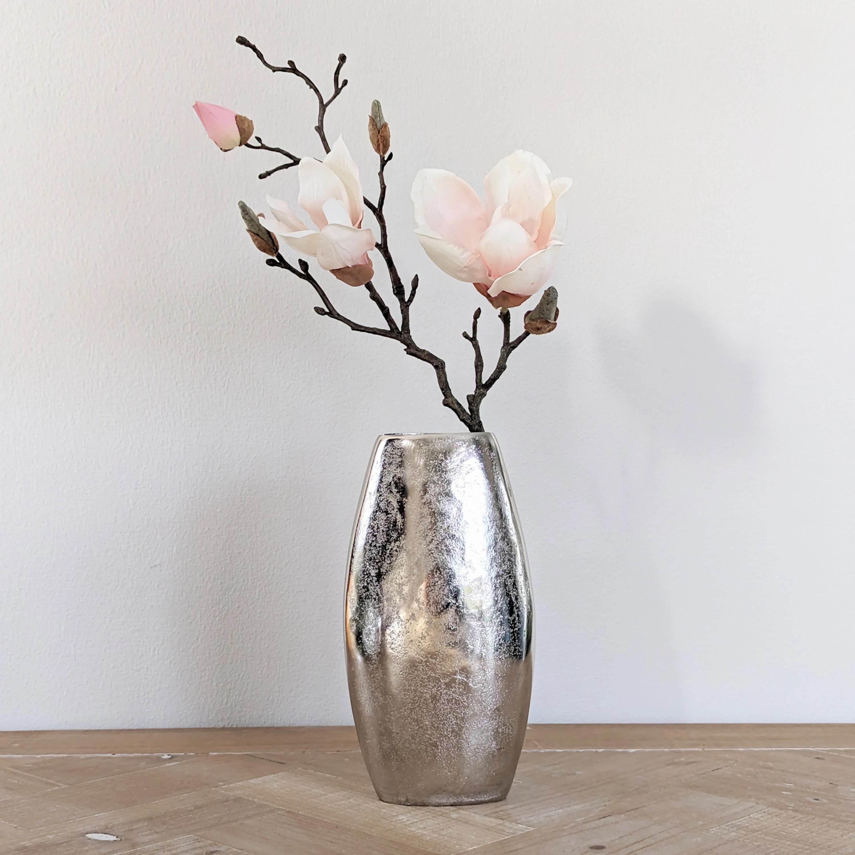 Vase aus Aluminium flach in zwei Varianten