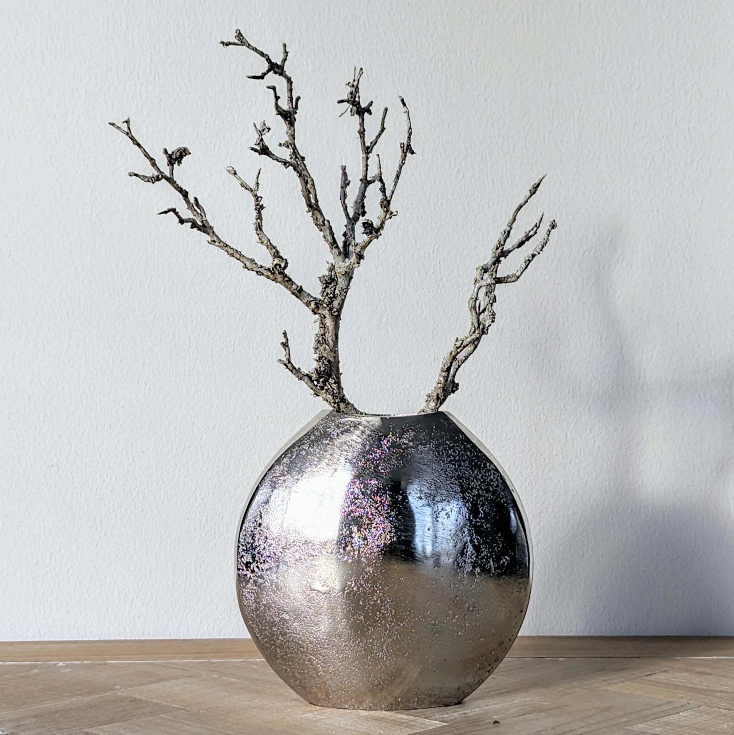 Vase aus Aluminium flach in zwei Varianten