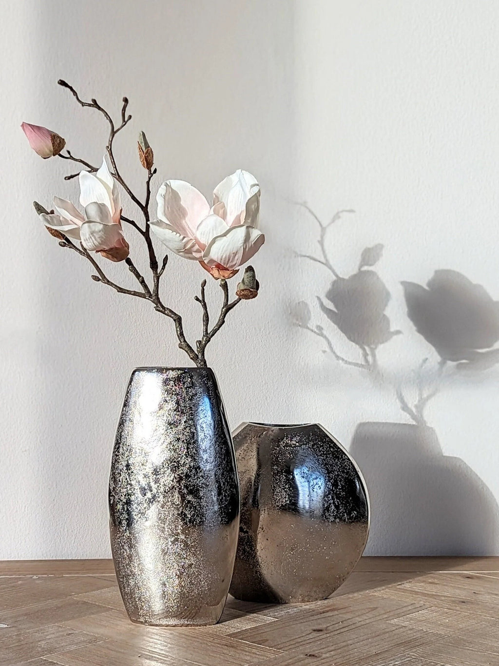 Vase aus Aluminium flach in zwei Varianten