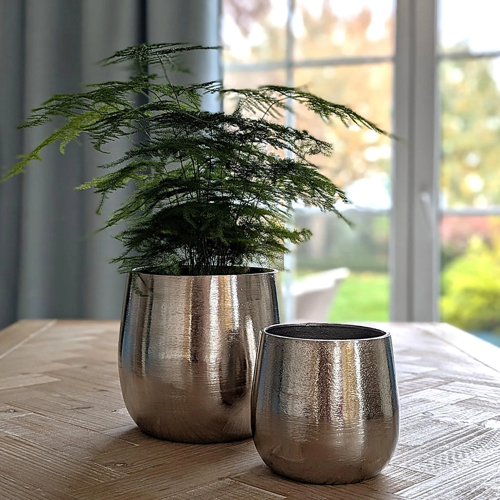 Silberner Übertopf aus Aluminium zwei Größen zur Wahl oder im Set